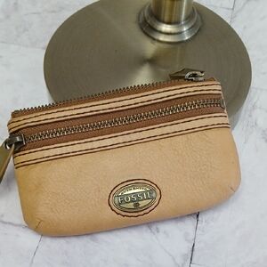 Fossil Beige/Tan Leather Zip Coin Pouch